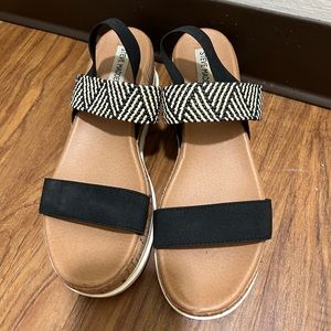 STEVE MADDEN SUMMER SANDALS
